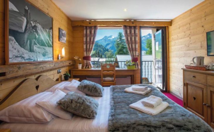 Hotel Chalet des Champions, Les Deux Alpes, Double Bedroom